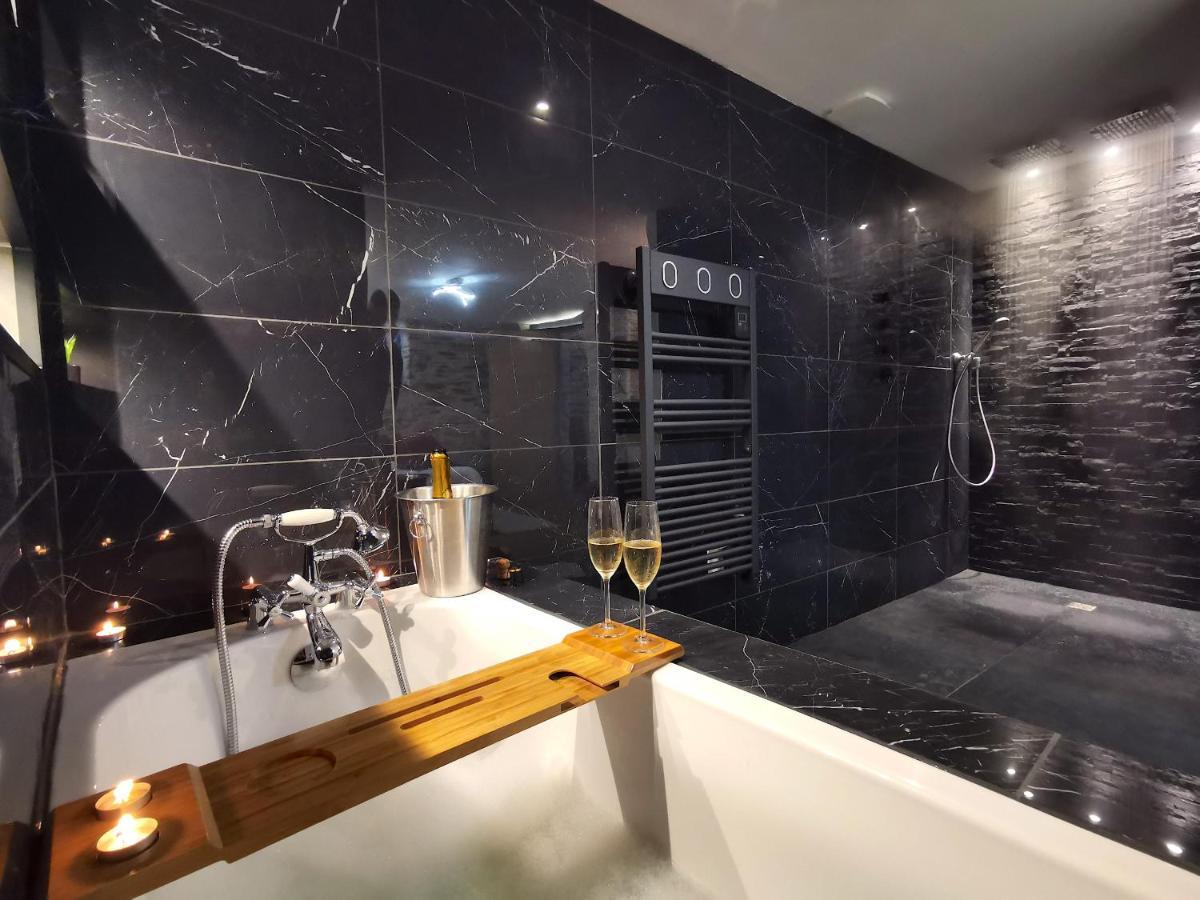 Appartement Luxueux Au Coeur De La Doutre 昂热 外观 照片